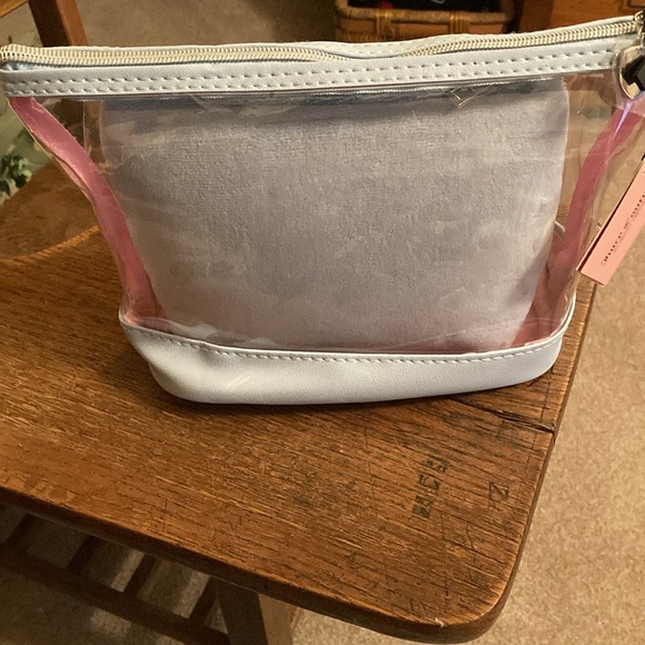 Juicy Couture 2 Piece Nested Travel Cosmetic Bag Set w/Toiletry Bottle NWT - Picture 3 of 14